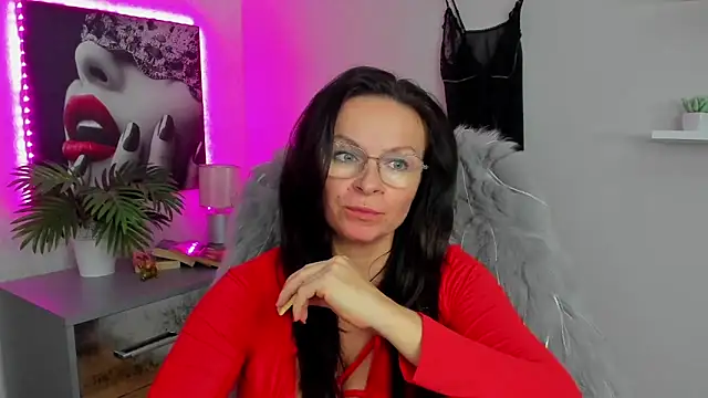 HelenLuxx online show from February 2025 01:30:02 PM