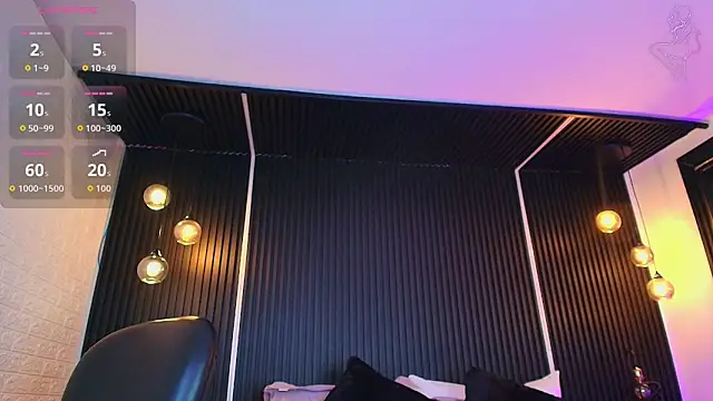  Holly Cat online show from October 2025 08:52:02 PM