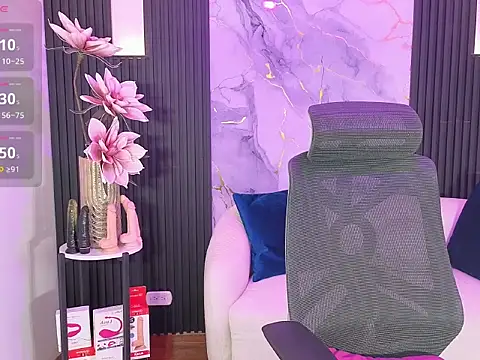 leslyflorez online show from September 2025 04:39:02 AM