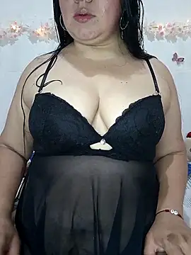 keterinjones--11 online show from November 2025 02:00:02 AM