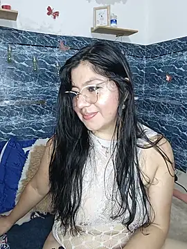 keterinjones--11 online show from May 2026 05:17:01 AM