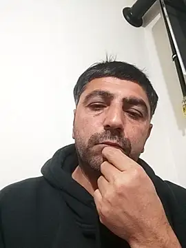 Snapshot of Muratcanik44 chatting on February 2026 11:27:02 PM Muratcanik44 online show from February 2026 11:27:02 PM