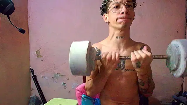 Snapshot of mateodeamjo chatting on July 2026 04:54:02 AM mateodeamjo online show from July 2026 04:54:02 AM