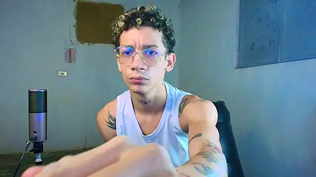 mateodeamjo online show from February 2026 05:40:02 AM