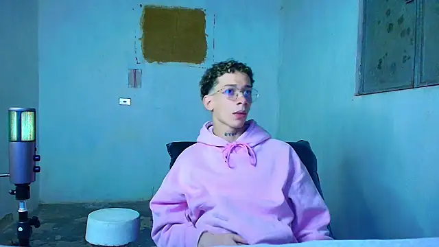 mateodeamjo online show from March 2026 01:24:01 AM