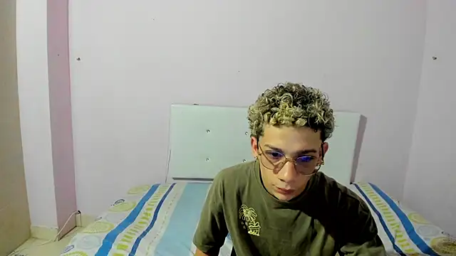 mateodeamjo online show from November 2025 06:07:01 AM