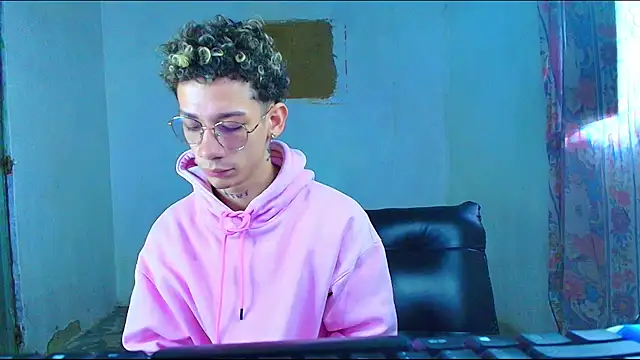 mateodeamjo online show from February 2026 12:49:01 PM