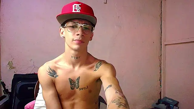 Snapshot of mateodeamjo chatting on July 2026 04:17:02 AM mateodeamjo online show from July 2026 04:17:02 AM