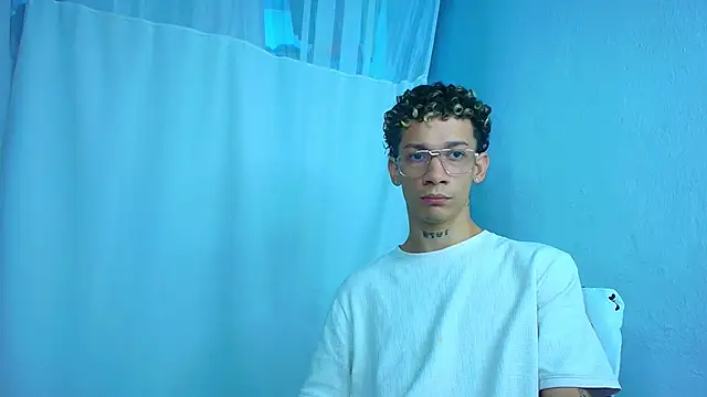 mateodeamjo online show from April 2026 01:01:02 AM