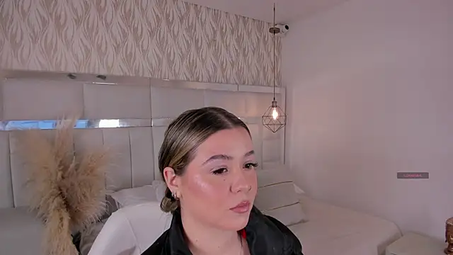 Snapshot of 1m_dalhia chatting on December 2025 08:41:02 PM 1m dalhia online show from December 2025 08:41:02 PM