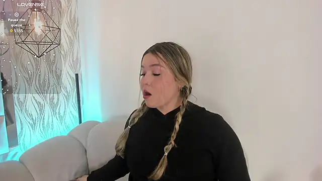 1m dalhia online show from December 2025 08:09:02 PM