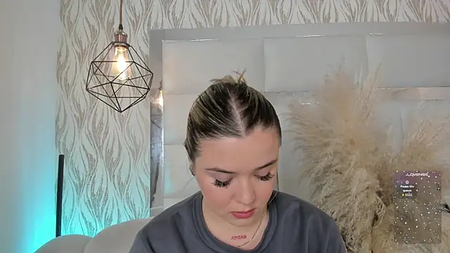 Snapshot of 1m_dalhia chatting on December 2025 09:03:02 PM 1m dalhia online show from December 2025 09:03:02 PM