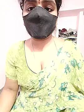 Snapshot of louise92 chatting on July 2026 03:11:01 PM louise92 online show from July 2026 03:11:01 PM