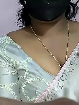 louise92 online show from December 2024 08:36:02 PM