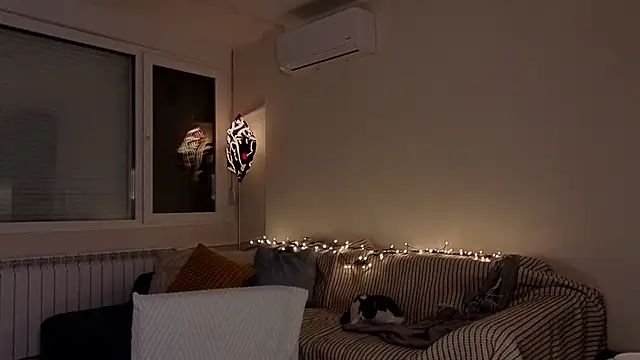 amber quell here online show from December 2025 05:26:02 PM