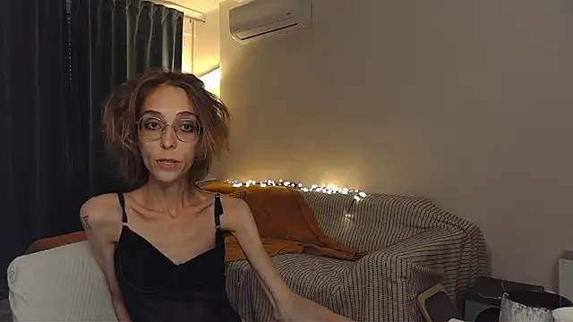 Snapshot of amber_quell_here chatting on May 2026 04:33:01 PM amber quell here online show from May 2026 04:33:01 PM