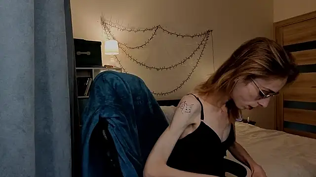 Snapshot of amber_quell_here chatting on September 2025 02:17:02 PM amber quell here online show from September 2025 02:17:02 PM
