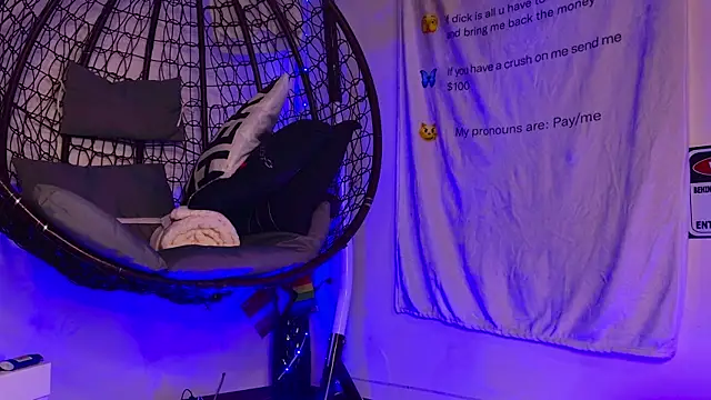 AriaVoss online show from April 2026 08:37:02 PM