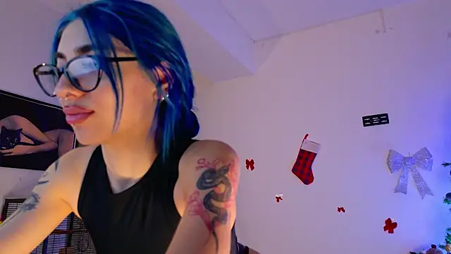 AriaVoss online show from December 2025 12:35:01 AM