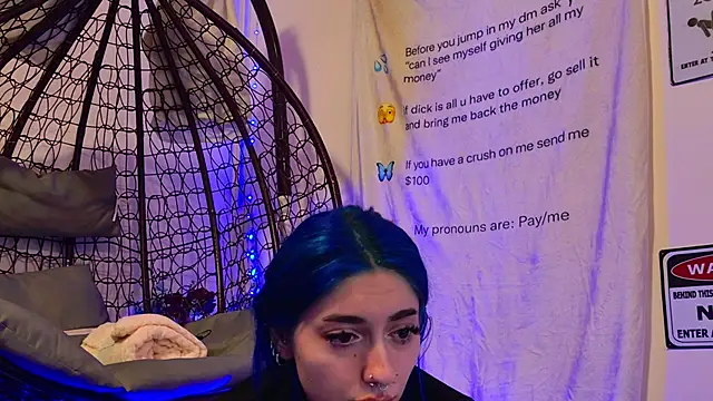 AriaVoss online show from April 2026 08:37:01 PM