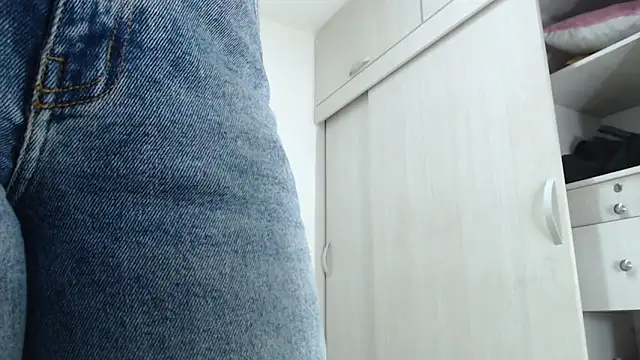 Snapshot of Amelia_Debora_Antonella chatting on October 2025 12:59:01 PM Amelia Debora Antonella online show from October 2025 12:59:01 PM