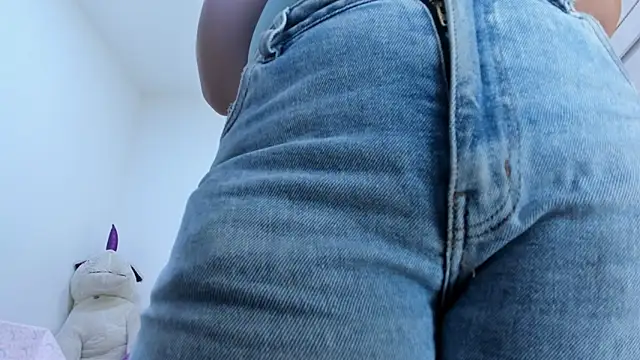 Amelia Debora Antonella online show from March 2026 01:23:02 PM