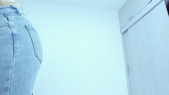 Snapshot of Amelia_Debora_Antonella chatting on February 2026 01:44:02 PM Amelia Debora Antonella online show from February 2026 01:44:02 PM