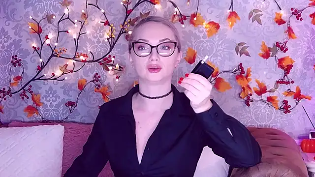 EllianaReese online show from December 2025 02:45:02 AM