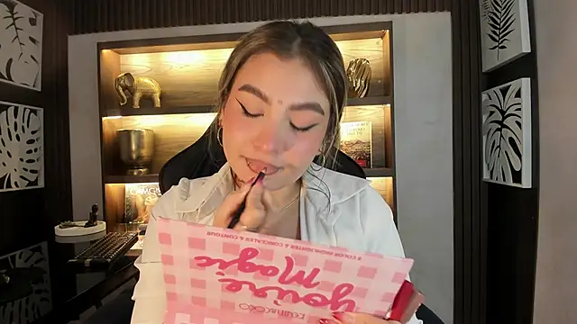 SamantaBone online show from January 2025 12:30:01 AM