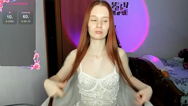 EmilySoul online show from November 2025 07:07:01 PM