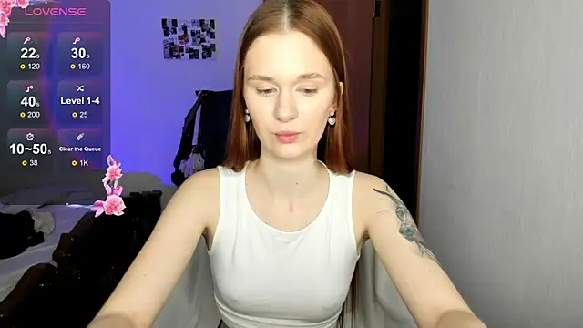 Snapshot of EmilySoul chatting on October 2025 04:19:02 PM EmilySoul online show from October 2025 04:19:02 PM