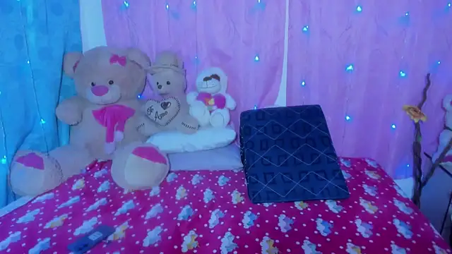 Snapshot of Dana_Jeins chatting on December 2025 01:10:01 PM Dana Jeins online show from December 2025 01:10:01 PM