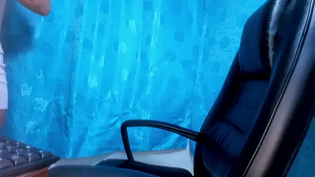 Snapshot of Dana_Jeins chatting on October 2025 05:23:01 PM Dana Jeins online show from October 2025 05:23:01 PM