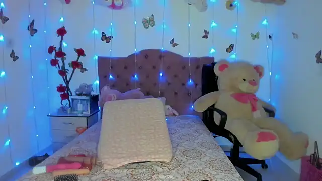 Dana Jeins online show from March 2026 01:22:02 PM