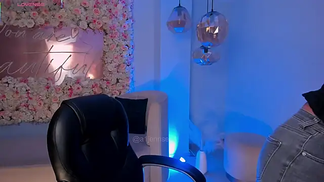 AllyJensen online show from November 2025 10:25:02 AM