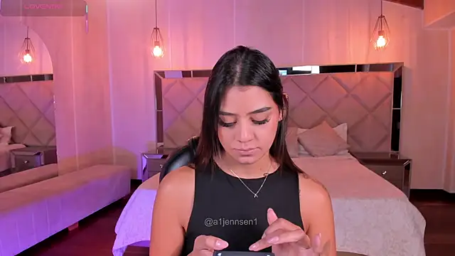 AllyJensen online show from November 2025 11:04:01 AM