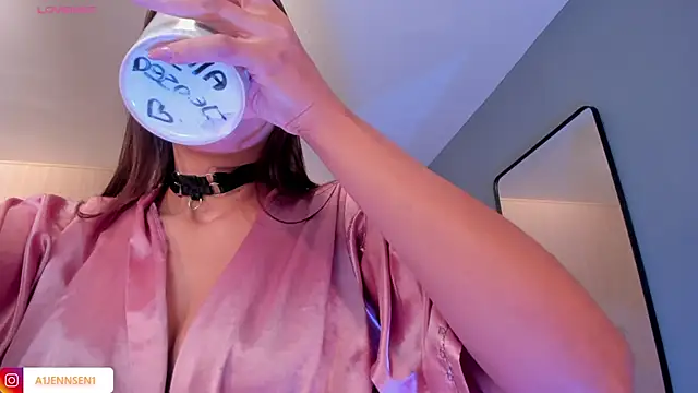 Snapshot of AllyJensen chatting on February 2025 01:54:02 PM AllyJensen online show from February 2025 01:54:02 PM