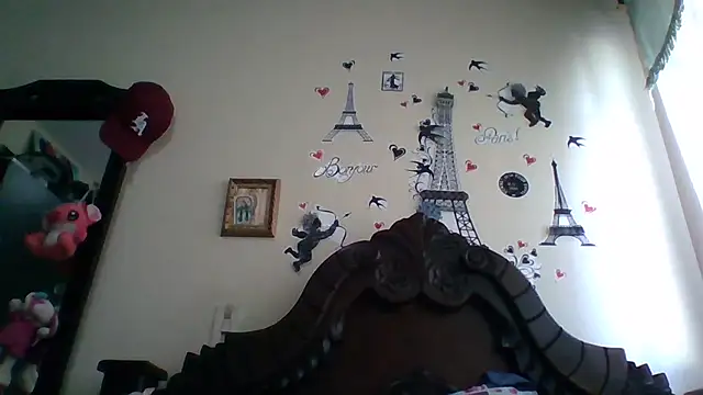 trianabell online show from November 2025 04:21:01 PM