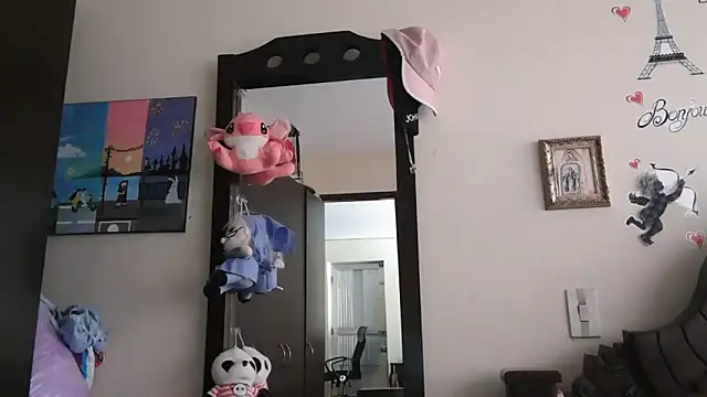 trianabell online show from February 2026 05:21:01 PM