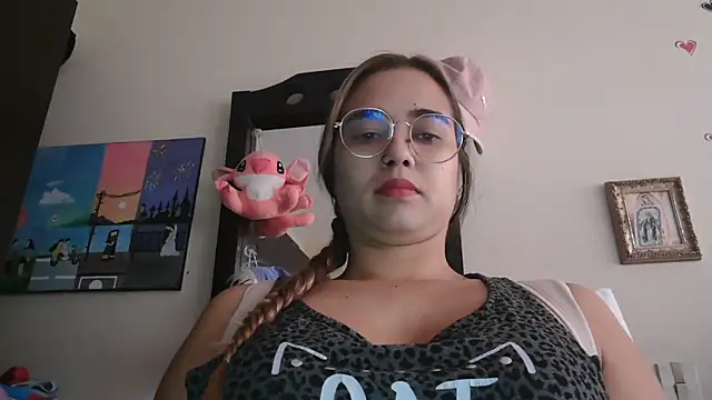 trianabell online show from February 2026 04:16:02 PM