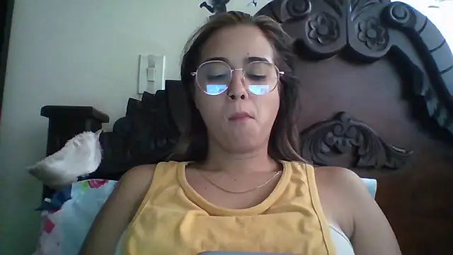 trianabell online show from October 2025 03:55:01 PM