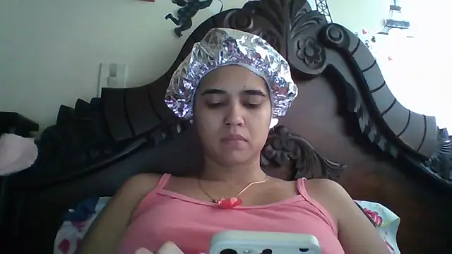 trianabell online show from October 2025 03:20:01 PM