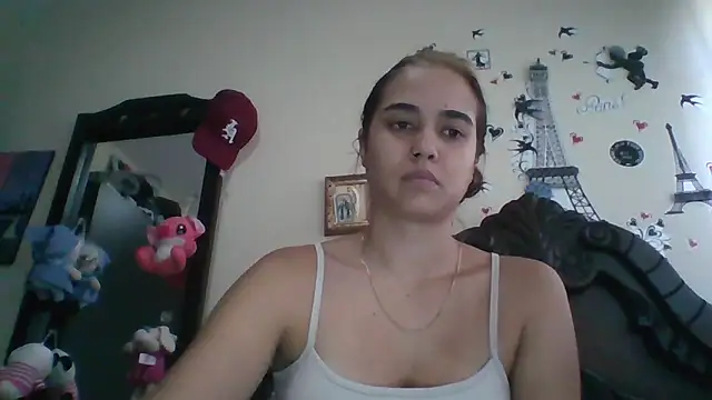 trianabell online show from November 2025 04:40:01 PM