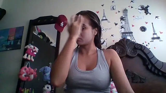 trianabell online show from October 2025 05:01:01 PM