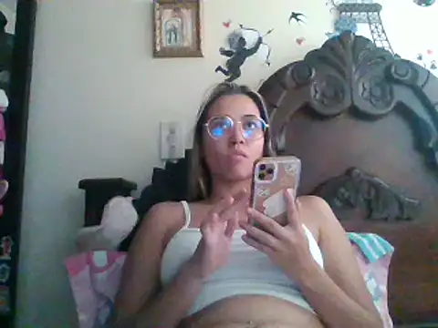 trianabell online show from March 2025 07:20:02 PM