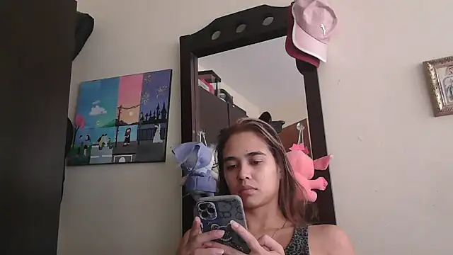 trianabell online show from May 2026 04:21:02 PM