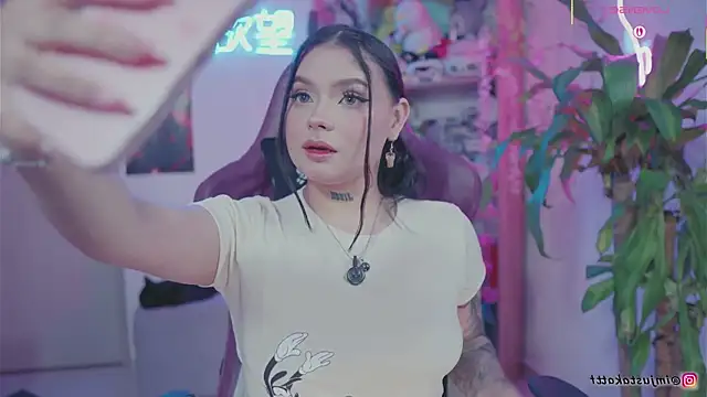 sensualkattt online show from September 2025 12:59:02 PM