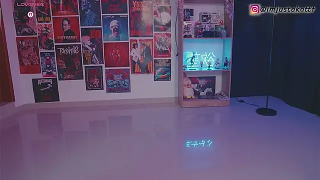 sensualkattt online show from October 2025 01:12:02 PM