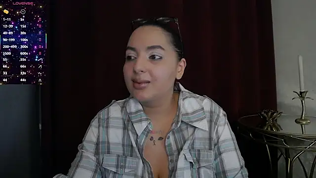 Snapshot of BustyAllyy chatting on November 2025 09:18:01 PM BustyAllyy online show from November 2025 09:18:01 PM