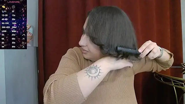 Snapshot of BustyAllyy chatting on November 2025 06:29:02 PM BustyAllyy online show from November 2025 06:29:02 PM